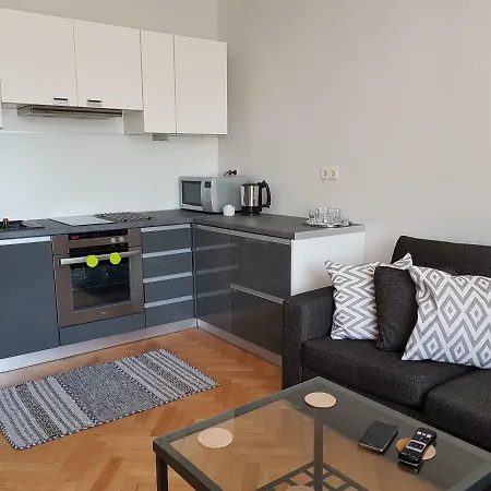 Apartament Majowy *